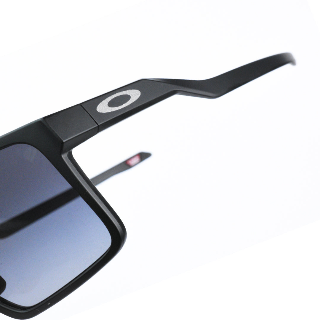 Oakley OO9285 0661 Helux